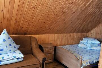 Фото номера Четырехместный номер Гостевой дом Guest House Magnat г. Verkhne-Studeny 4